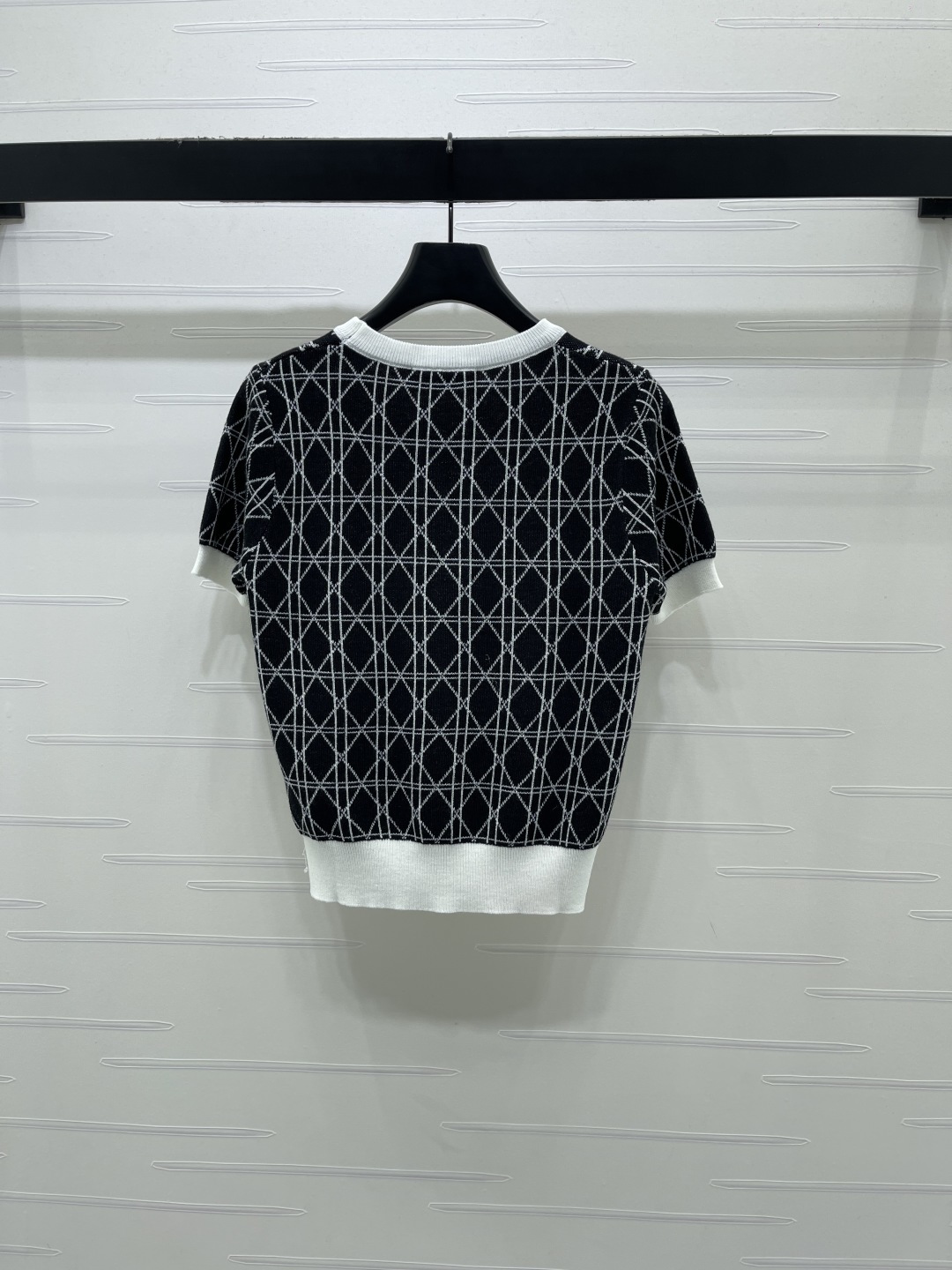 Women's short sleeves